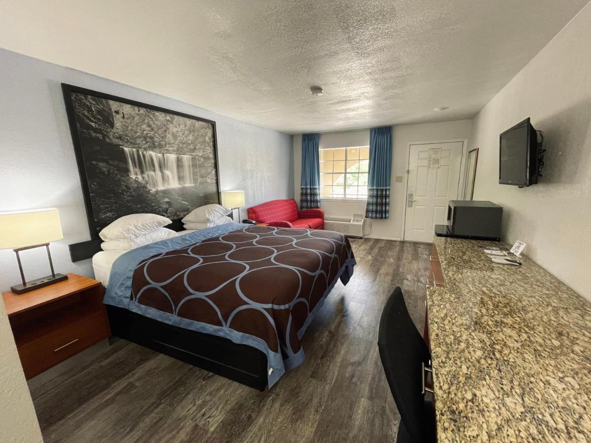 Super 8 By Wyndham - Canton, Texas Екстериор снимка