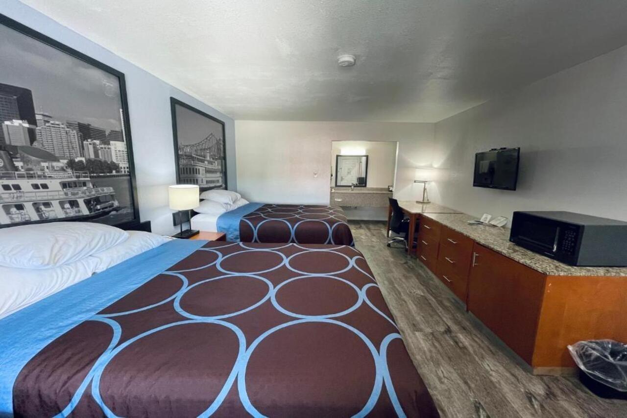 Super 8 By Wyndham - Canton, Texas Екстериор снимка
