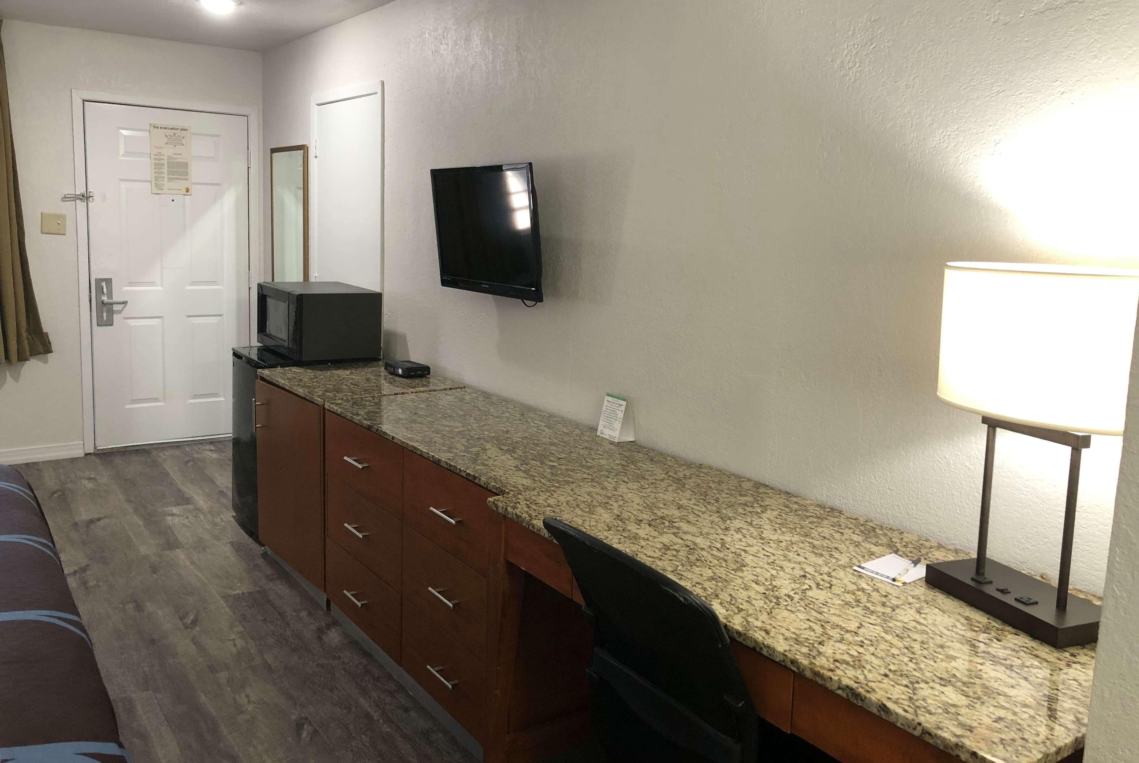 Super 8 By Wyndham - Canton, Texas Екстериор снимка