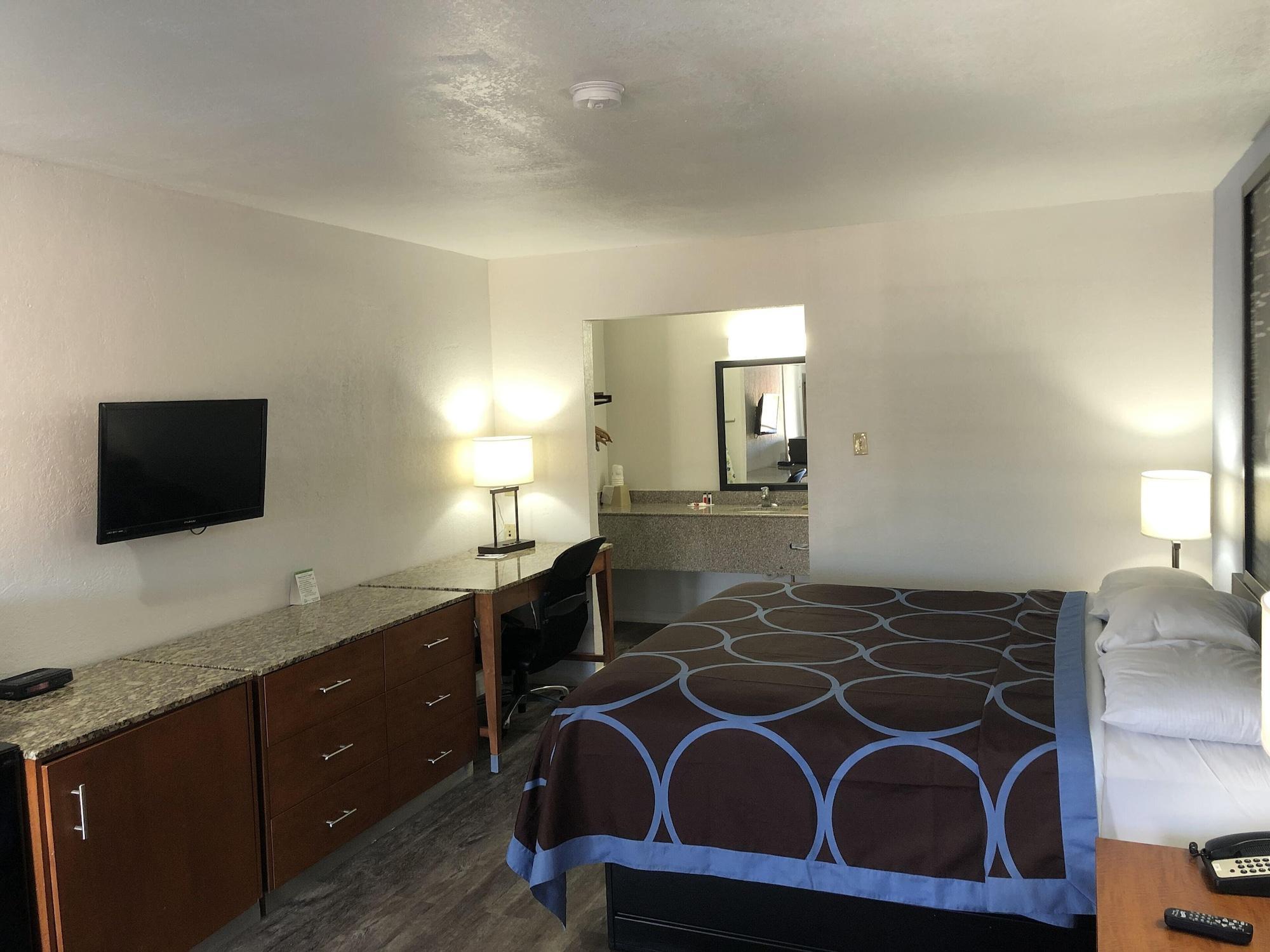 Super 8 By Wyndham - Canton, Texas Екстериор снимка